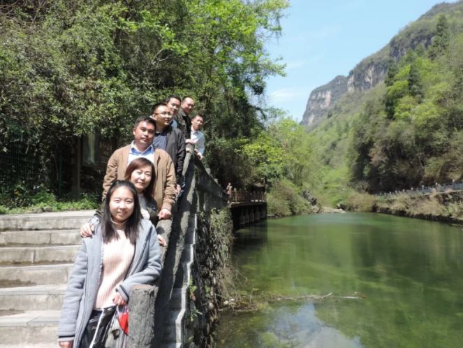 华禹护栏销售精英宜昌山峡大瀑（bào）布之旅