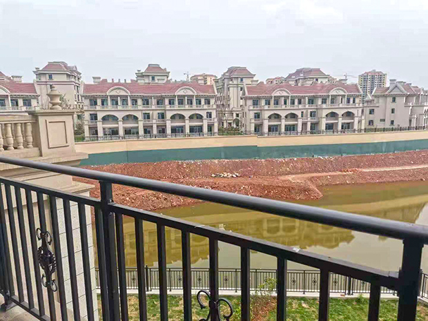 重慶攀華雙島湖禦園鋅（xīn）鋼欄杆項目（mù）