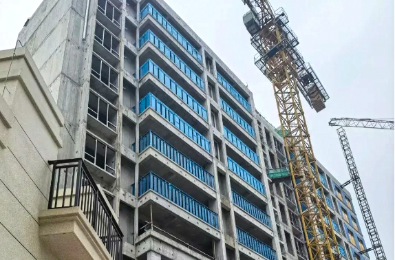湖北宜（yí）昌招商依雲水岸陽（yáng）台護欄