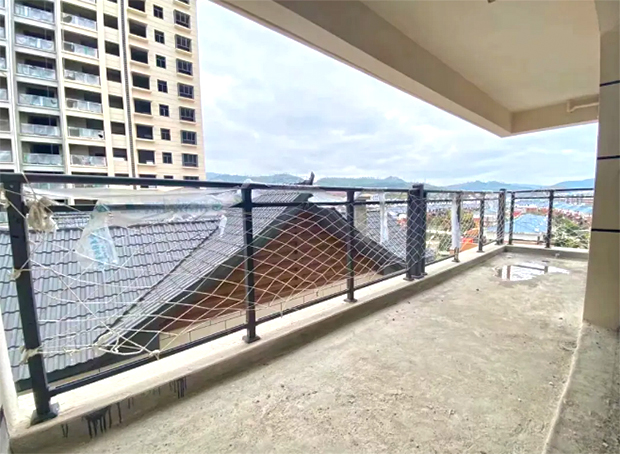 雲南文山市廣南禦（yù）景尚城鋅鋼玻璃欄杆項目