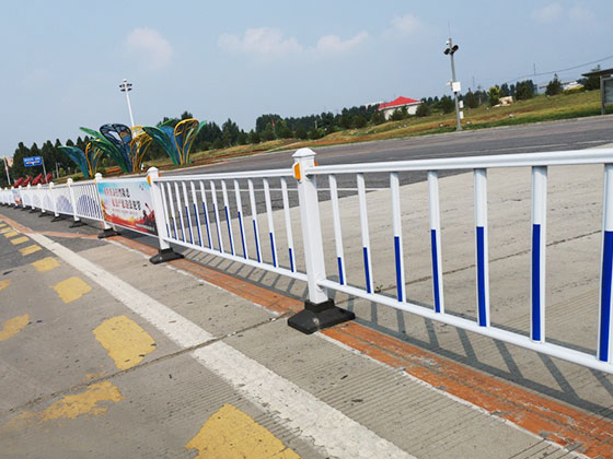 市政鋅鋼道路護欄日常使用如（rú）何維護（hù）保養