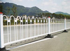 市政鋅鋼道（dào）路護（hù）欄有鏽跡了怎麽維護處理