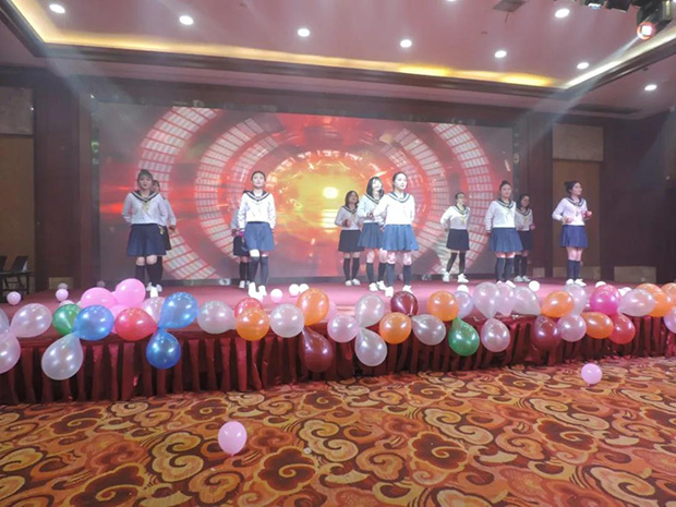 xk8100星空传媒護欄2018年度表（biǎo）彰暨第六屆新春聯歡會隆重（chóng）舉行