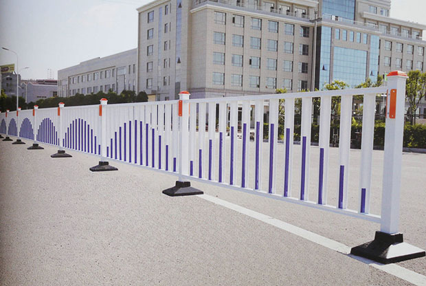 市政道路護欄（lán）與高速道（dào）路護欄有什麽區別