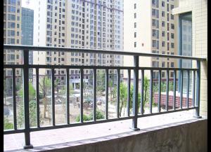 高層陽台護欄（lán）高度國家（jiā）標準規範
