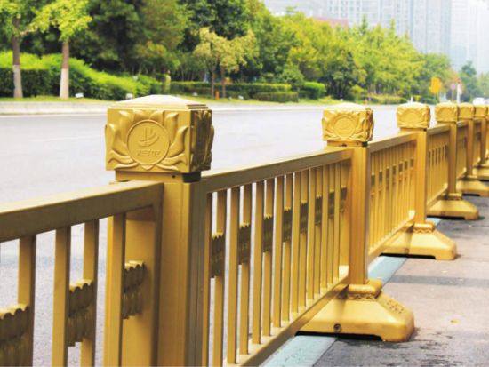市政道（dào）路護欄如何保養才能延長使用壽（shòu）命