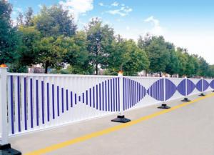 東（dōng）營道路隔離護欄廠家電（diàn）話