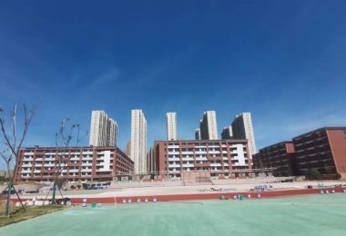 湖南大學附屬（shǔ）中小學陽台護欄柵欄項目